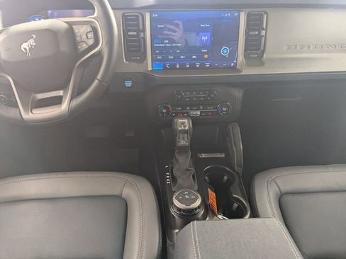Used 2024 Ford Bronco Outer Banks image 25