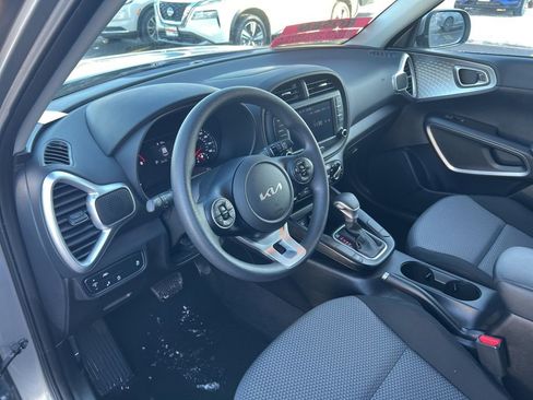 Certified 2022 Kia Soul LX w/ Technology Package image 6