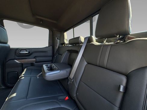 Used 2020 Chevrolet Silverado 1500 High Country w/ Technology Package image 4