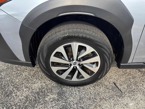 Used 2023 Subaru Outback Premium AWD/4WD image 31