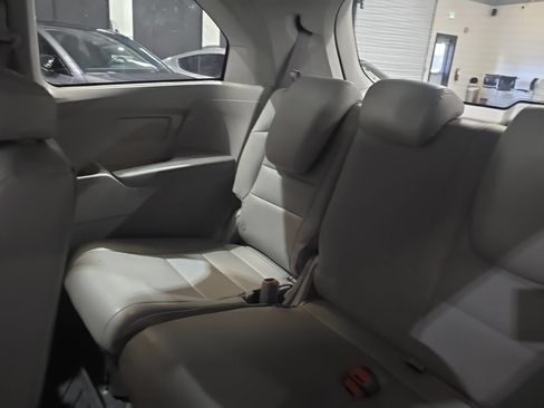 Used 2016 Honda Odyssey SE image 16
