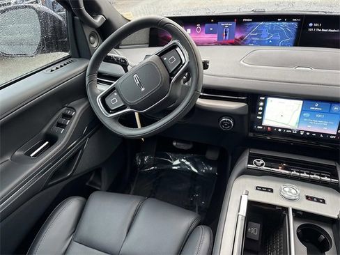 New 2025 Lincoln Navigator L Reserve w/ Jet Appearance Package image 14