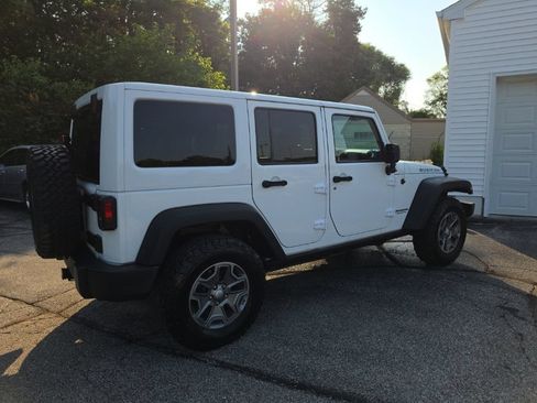 Used 2016 Jeep Wrangler Unlimited Rubicon w/ Dual Top Group AWD/4WD image 5