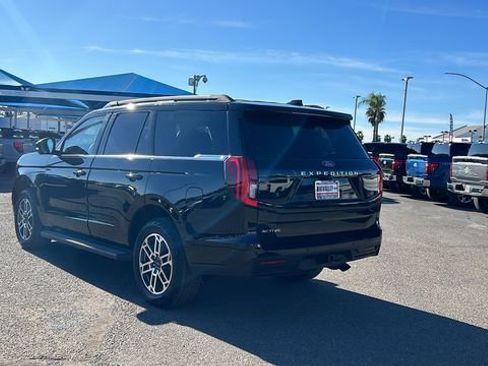 Certified 2025 Ford Expedition Active image 5