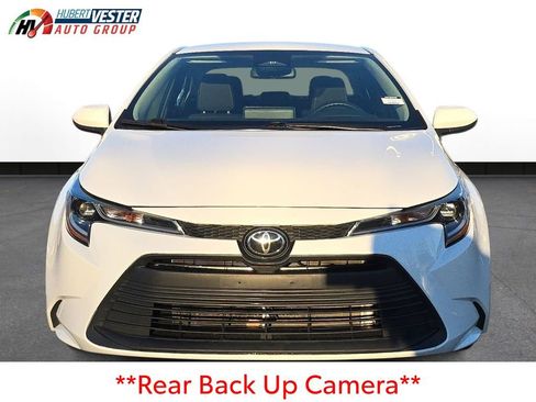Used 2024 Toyota Corolla LE image 3