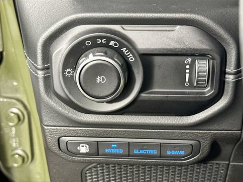 Used 2024 Jeep Wrangler High Altitude AWD/4WD image 10