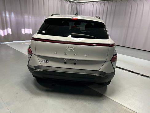 Used 2025 Hyundai Kona SEL image 6