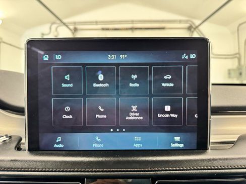 Used 2023 Lincoln Aviator AWD w/ Elements Package image 31