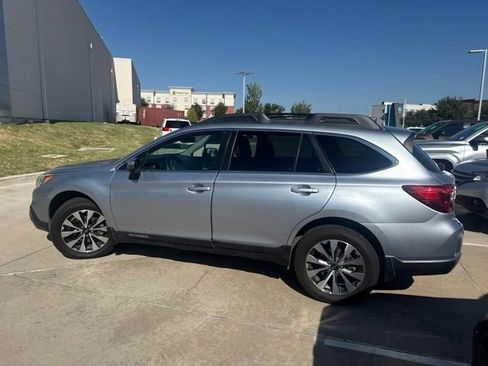 Used 2017 Subaru Outback 2.5i Limited AWD/4WD image 5