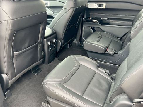 Used 2024 Ford Explorer ST w/ Equipment Group 401A image 18