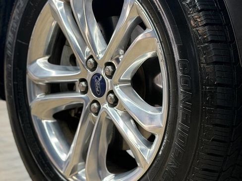 Used 2018 Ford Edge SEL w/ Equipment Group 201A FWD image 4