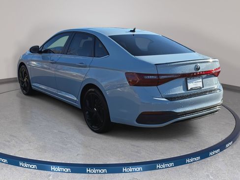 Used 2025 Volkswagen Jetta SE w/ Sunroof Package image 8