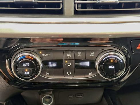 Used 2024 Chevrolet Trax LT w/ Driver Confidence Package FWD image 14