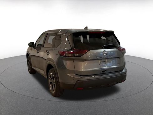 Used 2025 Nissan Rogue SV image 11