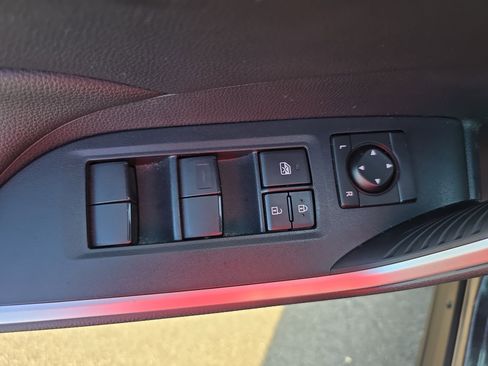 Used 2024 Toyota RAV4 LE image 28