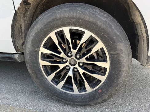 Used 2025 Ford Expedition Max Platinum image 8