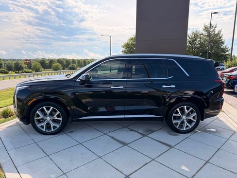 Used 2022 Hyundai Palisade Limited FWD image 6