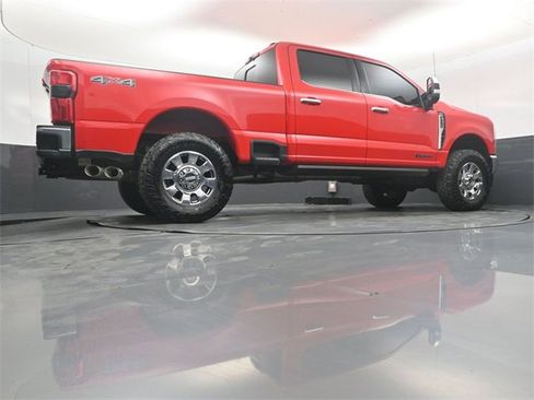 Used 2024 Ford F250 Lariat w/ Chrome Package image 38