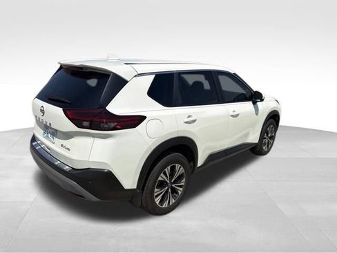 Used 2023 Nissan Rogue SV AWD/4WD image 3