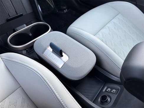 Used 2025 MINI Cooper S image 28