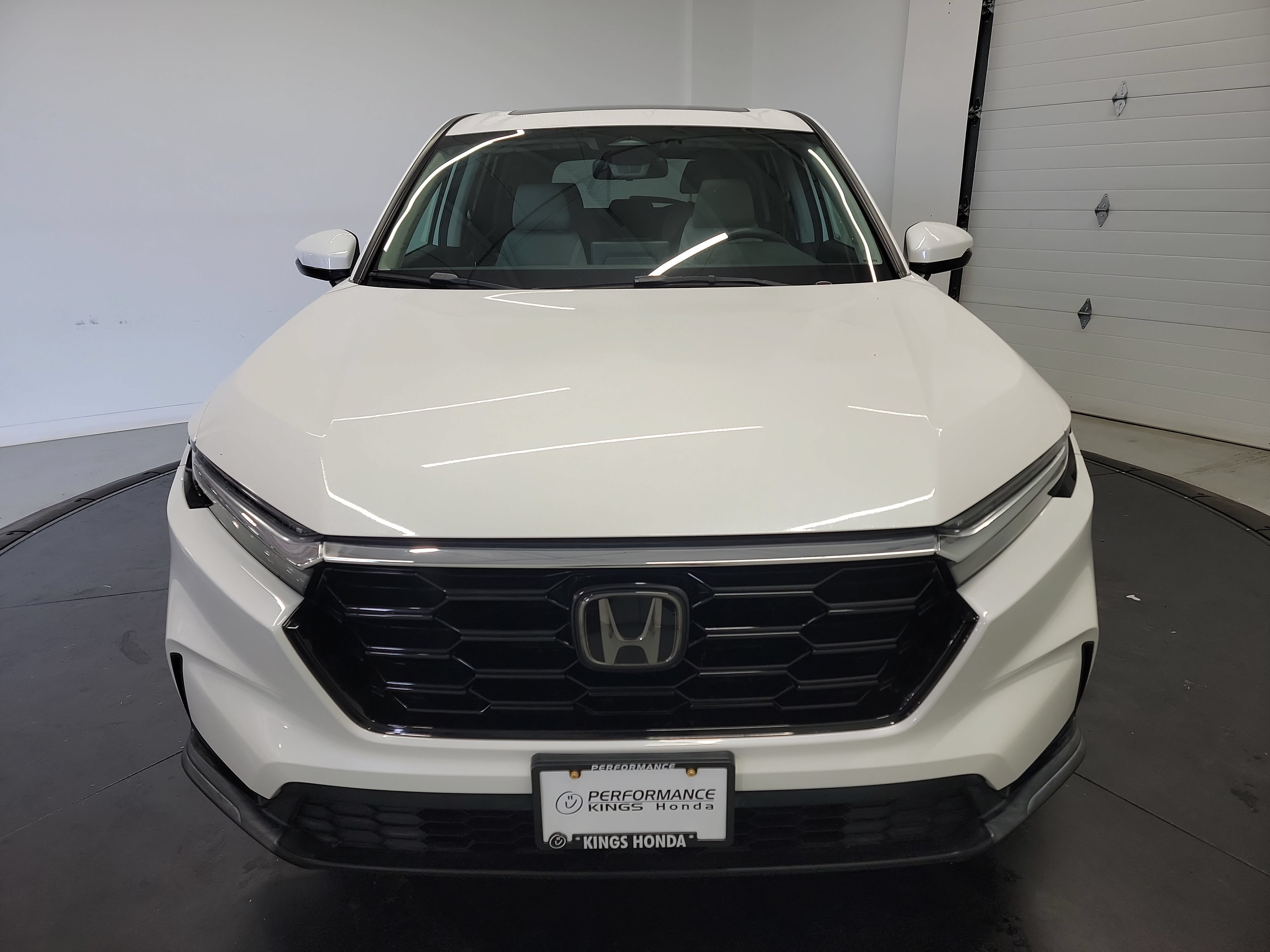 Used 2023 Honda CR-V EX image 2
