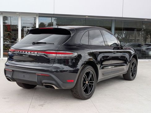 Used 2025 Porsche Macan image 9