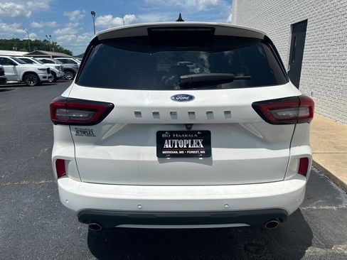 Used 2024 Ford Escape ST-Line w/ Tech Pack #1 image 4