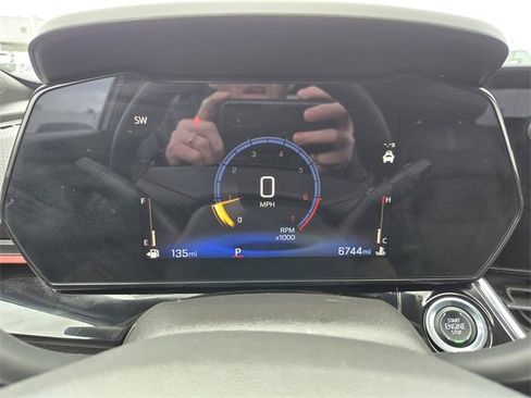 Used 2025 Chevrolet Trax RS image 29