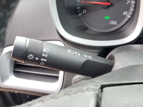 Used 2017 Chevrolet Equinox LT w/ Convenience Package image 10