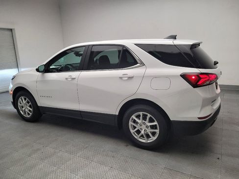 Used 2023 Chevrolet Equinox LT w/ Driver Convenience Package image 3