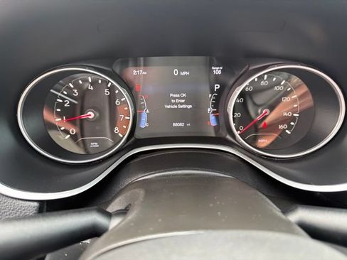 Used 2020 Jeep Compass Limited AWD/4WD image 16
