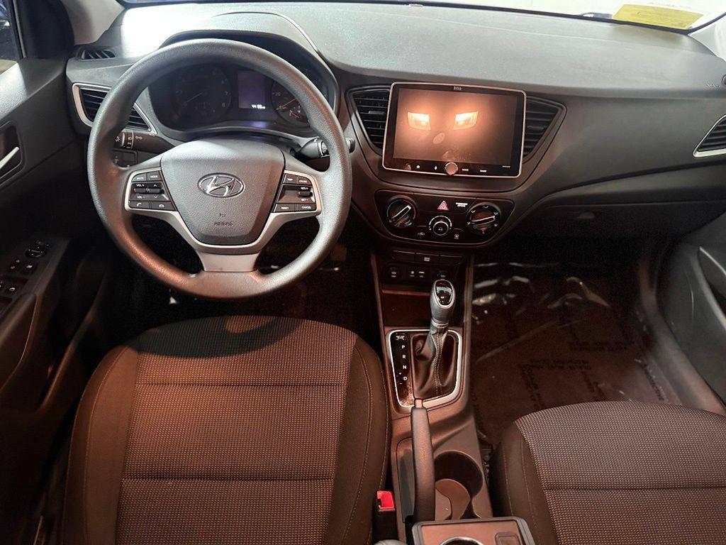 Used 2022 Hyundai Accent SE FWD image 11