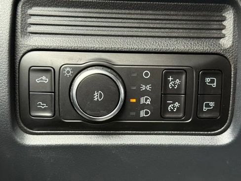 Used 2026 Ford F450 Platinum w/ FX4 Off-Road Package AWD/4WD image 27