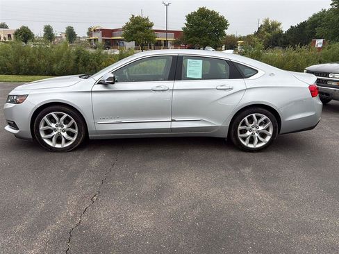 Used 2018 Chevrolet Impala Premier FWD image 3