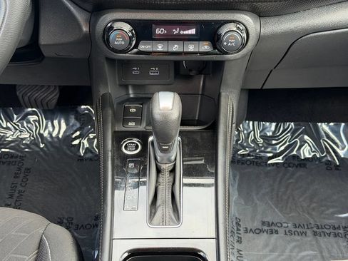 Used 2021 Nissan Kicks SV FWD image 24