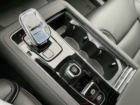 New 2026 Volvo XC90 T8 Ultra w/ Protection Package AWD/4WD image 18