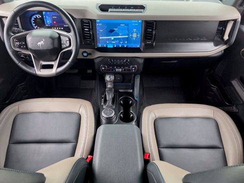 Used 2023 Ford Bronco Wildtrak AWD/4WD image 15
