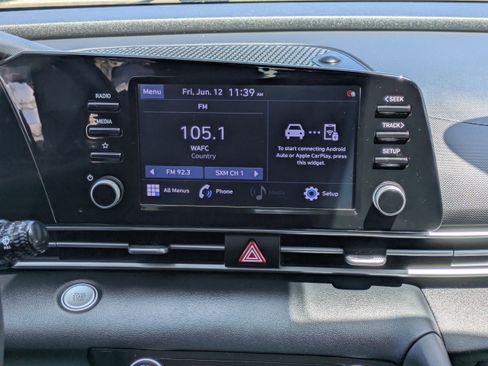 Used 2021 Hyundai Elantra SEL w/ Convenience Package FWD image 17
