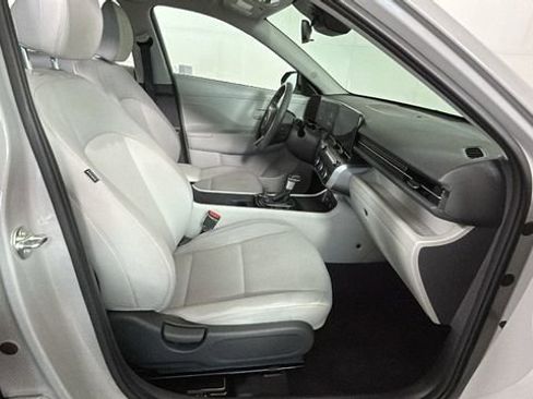 Used 2025 Hyundai Kona SE AWD/4WD image 30