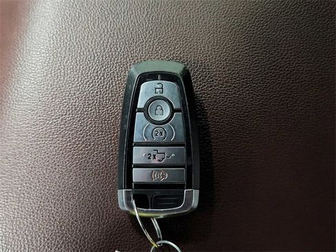 Used 2022 Ford F150 Lariat w/ Equipment Group 502A High image 32