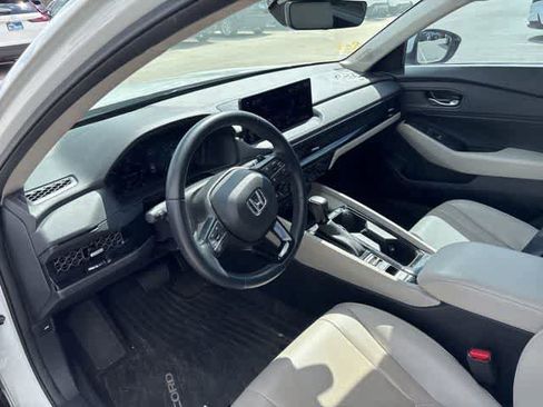 Used 2023 Honda Accord EX-L image 9
