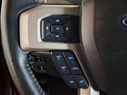 Used 2022 Ford F450 Lariat AWD/4WD image 25