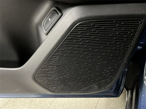 New 2026 Chevrolet Equinox LT w/ Convenience Package II image 24