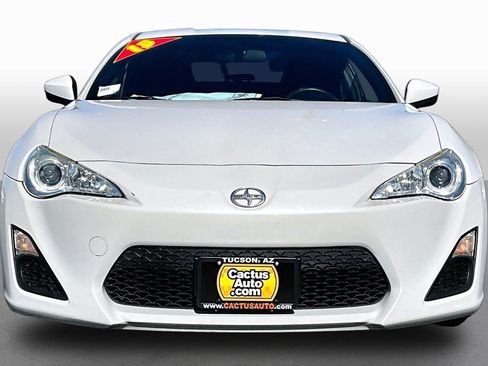 Used 2015 Scion FR-S RWD image 3