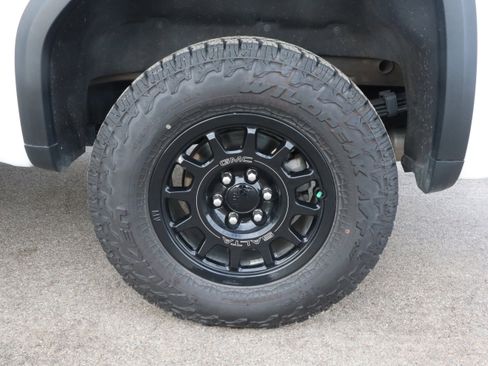 Certified 2023 GMC Sierra 1500 AT4X w/ AT4X AEV Edition image 22