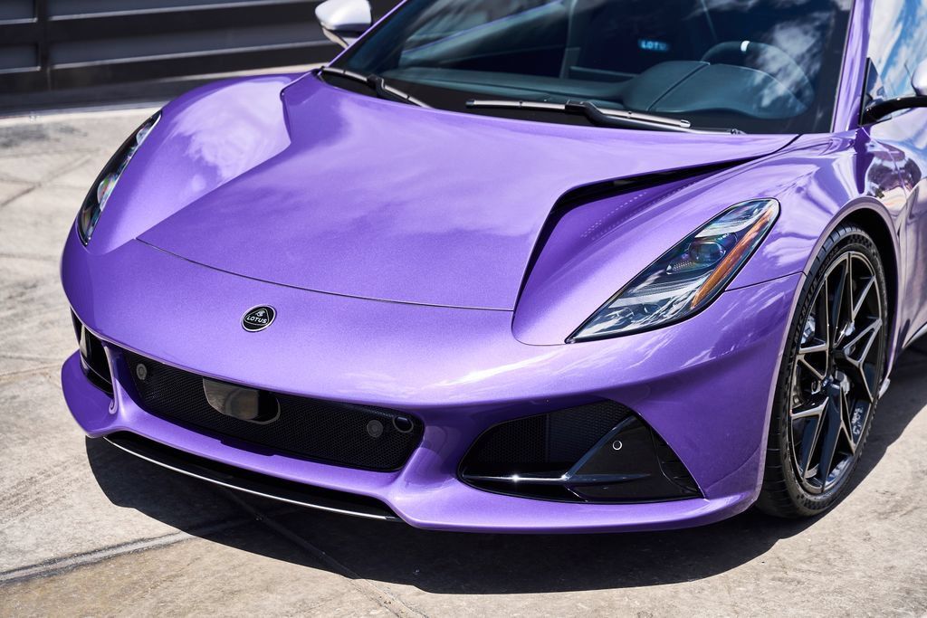 Used 2026 Lotus Emira SE RWD image 5