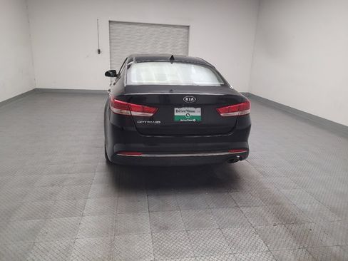 Used 2017 Kia Optima LX FWD image 6