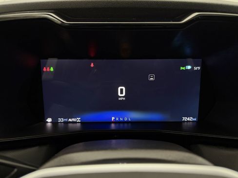 Used 2024 Chevrolet Colorado Z71 w/ Z71 Convenience Package 2 image 17