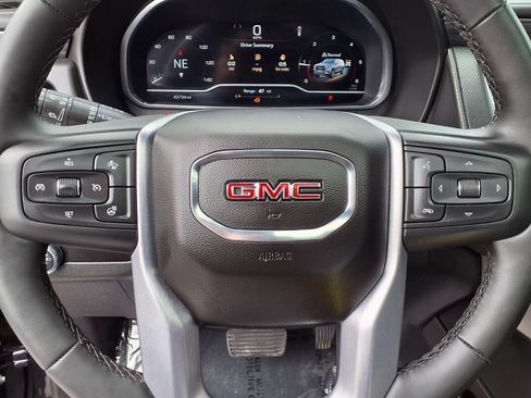 Used 2023 GMC Yukon XL SLT w/ SLT Luxury Package AWD/4WD image 26