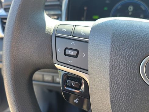 Used 2025 Toyota Camry LE image 25